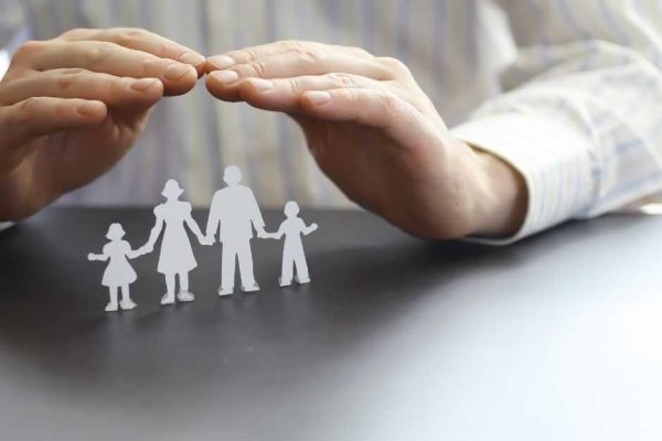 {
  "@context": "https://schema.org",
  "@graph": {
    "@type": "Organization",
    "@id": "kg:/g/11j8tp40tm",
    "name": "Coach B. Insurance",
    "legalName": "Coach B. Insurance",
    "url": "https://coachbinsurance.com",
    "logo": "https://lh3.googleusercontent.com/-hxY85jmUzTI/Ydbs7IAxRpI/AAAAAAAAA1I/RPsru13bchcJy4kGJUmftjU1MG3OLAFLwCLQBGAYYCw/Coach%2BB.%2BInsurance.jpg",
    "mainEntityOfPage": "https://www.google.com/search?q=coachb+Insurance&kponly&kgmid=/g/11j8tp40tm",
    "foundingDate": "1992",
    "foundingLocation": "union, in Kentucky",
    "email": "info@coachbinsurance.com",
    "founders": [
      {
        "@type": "Person",
        "name": "Scott Benton",
        "sameAs": [
          "https://www.facebook.com/scott.benton.5"
        ]
      }
    ],
    "sameAs": [
      "https://www.facebook.com/coachbinsurance",
      "https://www.google.com/maps/place/Coach+B.+Insurance/@39.0309294,-84.8459774,10z/data=!3m1!4b1!4m5!3m4!1s0x0:0x3c264e41d82a77e0!8m2!3d39.0312645!4d-84.5657919",
      "https://nextdoor.com/pages/insurance-agency-coach-b-union-ky/",
      "https://www.yelp.com/biz/coach-b-insurance-union",
      "https://twitter.com/coachbinsurance?lang=en",
      "https://www.mapquest.com/us/kentucky/coach-b-insurance-426291694",
      "https://coachbinsurance.business.site/",
      "https://www.crunchbase.com/organization/coach-b-insurance",
      "https://g.page/coachbinsurance?share",
      "https://www.google.com/maps?cid=4334237736097183712",
      "https://coachbinsurance.blogspot.com/",
      "https://coachbinsurance.wordpress.com/",
      "https://coachbinsurance1.tumblr.com/",
      "https://www.diigo.com/profile/coachbinsurance",
      "https://getpocket.com/@coachbinsurance",
      "https://www.youtube.com/channel/UCzxtEIshyOFL8Ez-9AxgxKg"
    ]
  }
}